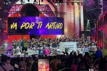 Actuación de la murga teldense Los Nietos de SaryManchez en la segunda fase del concurso carnavalero de la capital grancanaria/FJS Fotografía y TA.